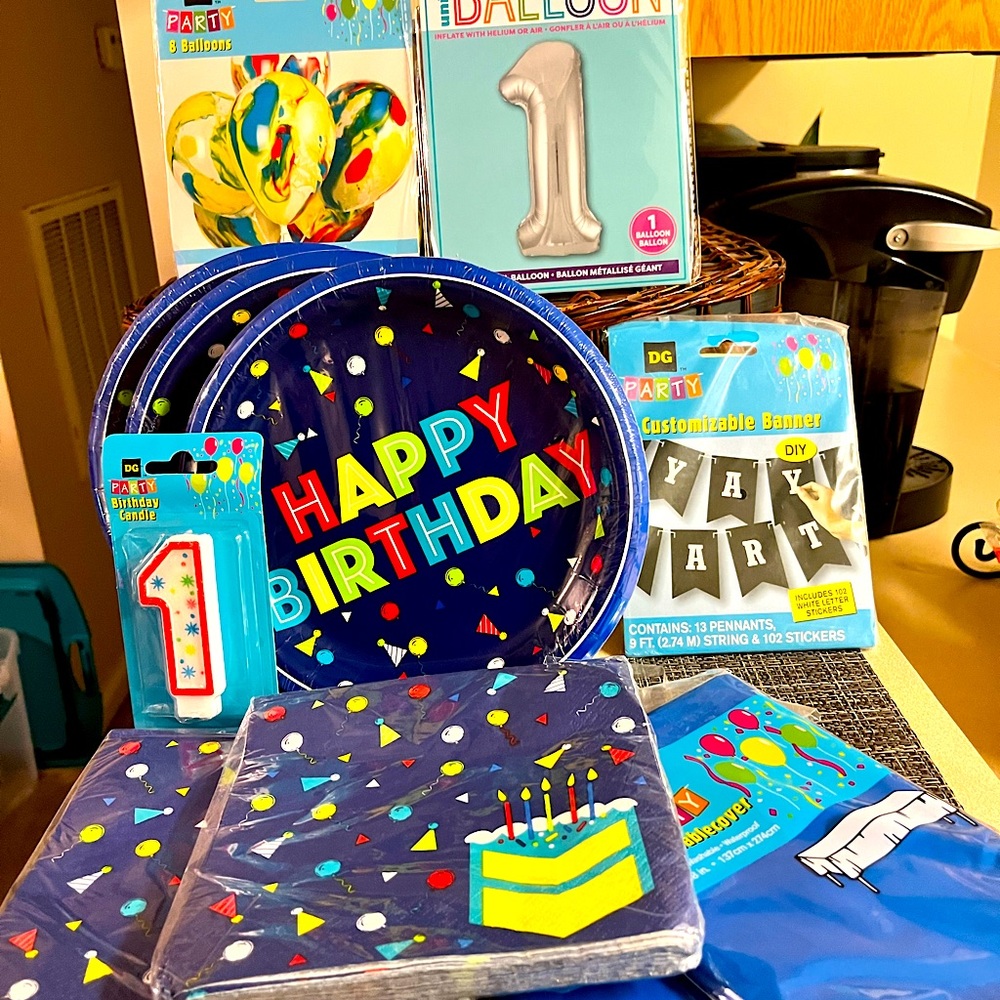 Party Supplies 11 Pieces